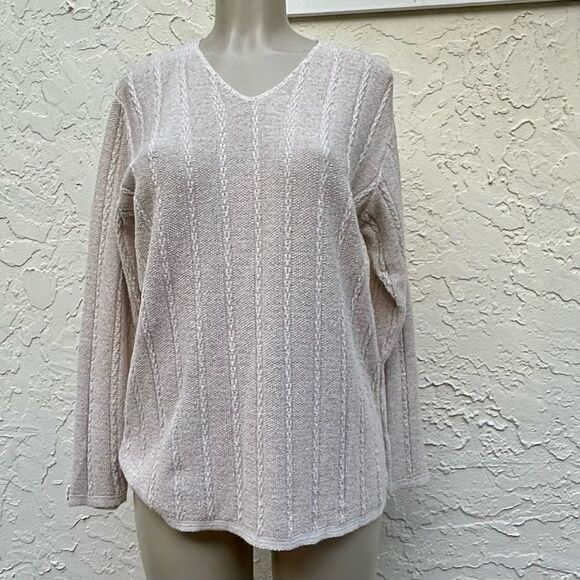 Clio Sweater Women’s Size Small Cream V-Neck Knitted Pullover Minimalist Neutral - Picture 2 of 15
